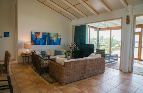 Mangrove Cay Villa | Villa Blue Hole