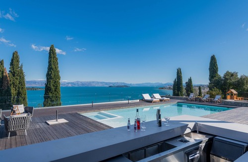 Corfu Town Villa | VILLA BLUELINE