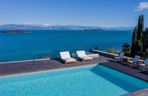 Corfu Town Villa | VILLA BLUELINE