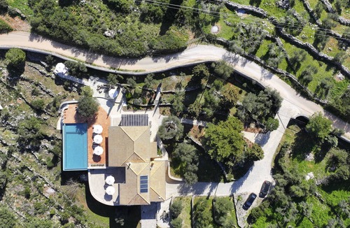 Tsoukaladhes Villa | Villa Borsa: Secluded Retreat with Sea Views, Gym and near famous beaches