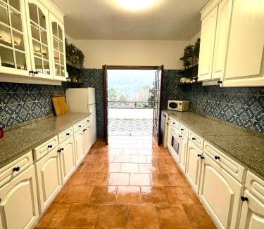 Bouro House | Villa Bouro - Breathtaking scenery near Gerês