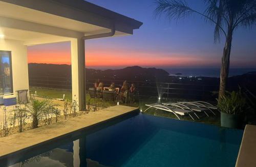 Coco Villa | Villa Brisa Azul - Incredible Ocean Views