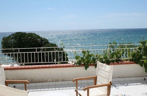Ascea House | Villa Briseide: A characteristic and welcoming two-story apartment that is part of a villa situated at a few steps from a sandy beach, with Free WI-FI.