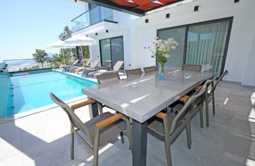 Uzumlu Villa | Villa Brothers