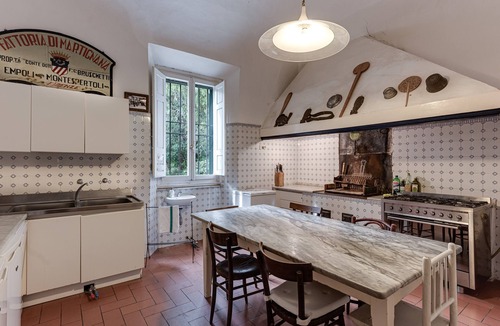 Empoli Villa | Villa 'Bruschetti' with private pool, Wi-Fi and air conditioning