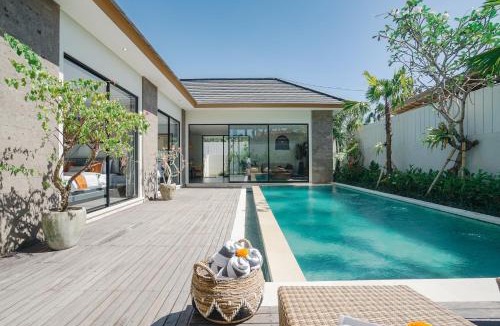 Babakan Villa | Villa Bunga Lily - Sumptuous 3BR Luxury Private Villa in Canggu