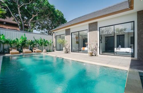 Babakan Villa | Villa Bunga Lily - Sumptuous 3BR Luxury Private Villa in Canggu