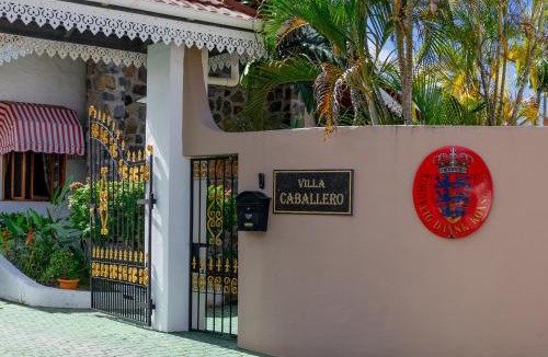 Mahe Island Ski Chalet | Villa Caballero