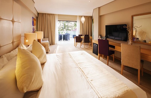 Manoc-Manoc Hotel | Villa Caemilla Beach Boutique Hotel