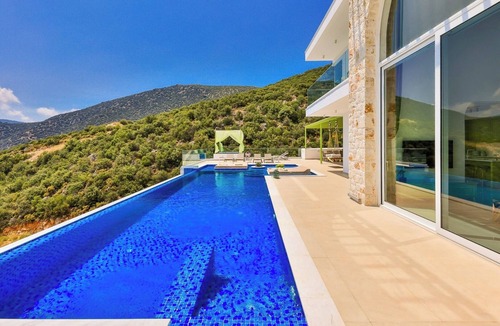 Bezirgan Villa | Villa Calikusu