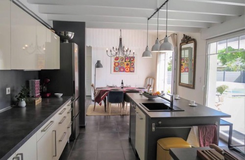 Andernos-les-Bains House | Villa Camélia by Interhome