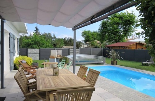 Andernos-les-Bains House | Villa Camélia by Interhome