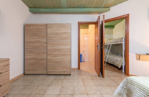 San Giovanni Suergiu Villa | Villa 'Camera 3' with Shared Pool, Wi-Fi and Air Conditioning