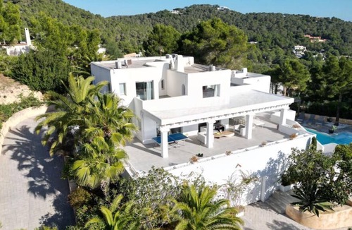 Puig Manya House | Villa Cap M - Five Bedroom House, Sleeps 10