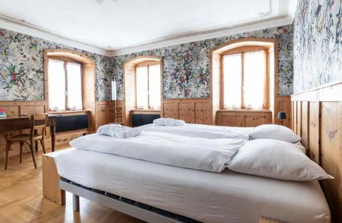 Riom-Parsonz Bed & Breakfast | Villa Carisch