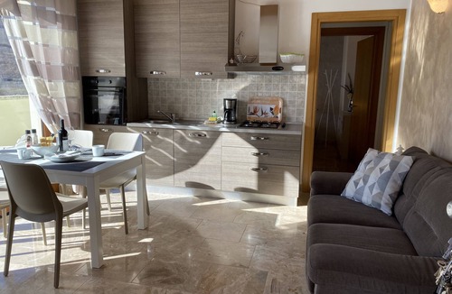 Crone Apartment | Villa Carlotta type C2, great view, large balcony, 300m to the lake, 4-5 pers.