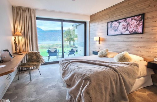 Duingt Hotel | VILLA CAROLINE