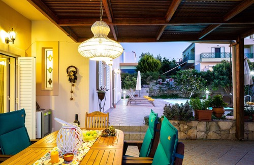 Adele Villa | Villa Carpe Diem -Luxury Villa with private pool 2 km from the beach!