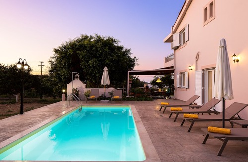 Adele Villa | Villa Carpe Diem -Luxury Villa with private pool 2 km from the beach!