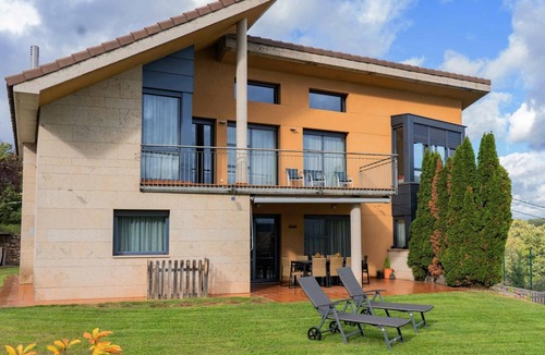 El Rasillo de Cameros Villa | Villa 'Casa El Rasillo' with Lake View, Private Terrace and Wi-Fi
