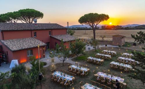Roccastrada Villa | Villa Casale Enrica con Piscina Bio Lago