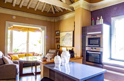 Cervantes Villa | Villa Castro