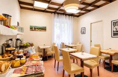 Lucca Historical Center Bed & Breakfast | Villa Catelli