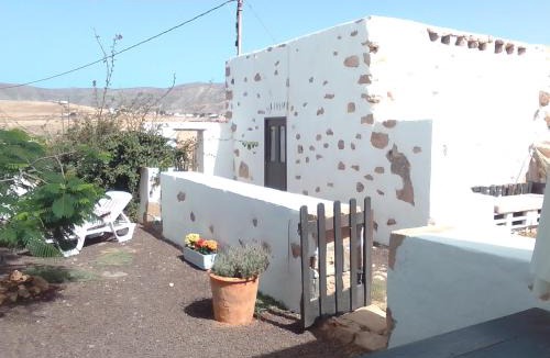 Puerto del Rosario Bed & Breakfast | Villa Cecilio