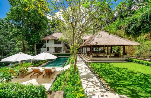 Kediri Villa | Villa Cepaka - Five Bedroom Villa, Sleeps 10