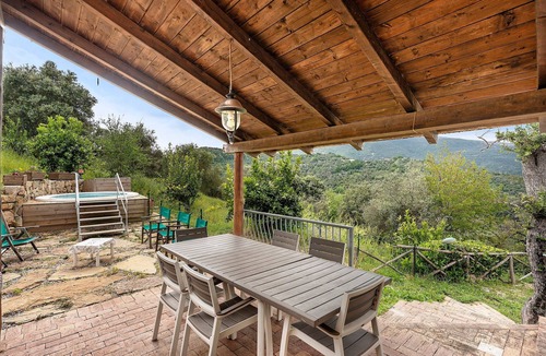 Stella Cilento Villa | Villa 'Cerasella' with Mountain View, Wi-Fi and Air Conditioning