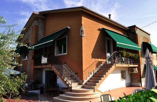 Pacengo Bed & Breakfast | Villa Chiara