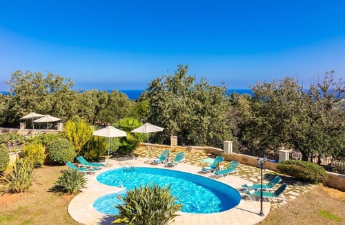 Gerani Villa | Villa Chloe - Four Bedroom Villa, Sleeps 8