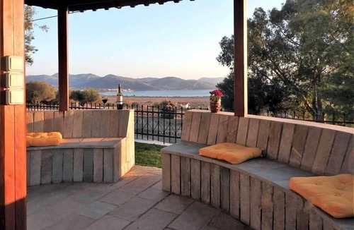 Anavyssos House | Villa Christina