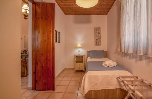 Makronas Villa | Villa Christini