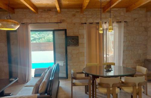 Kato Stalos Villa | Villa Christy