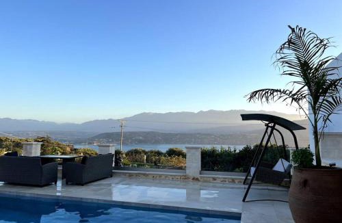 Sternes Villa | Villa Cisternis