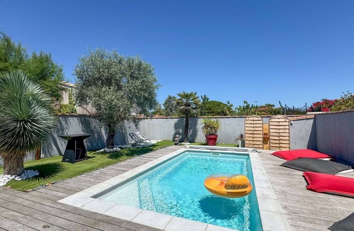 La Couarde-sur-Mer House | Villa Coco with private pool in the village center