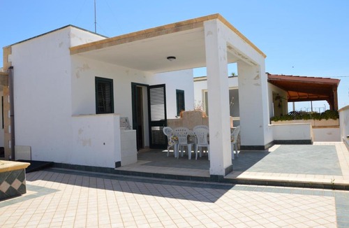 Lido Marini Villa | Villa con doppio appartamento piano terra e semi-interrato