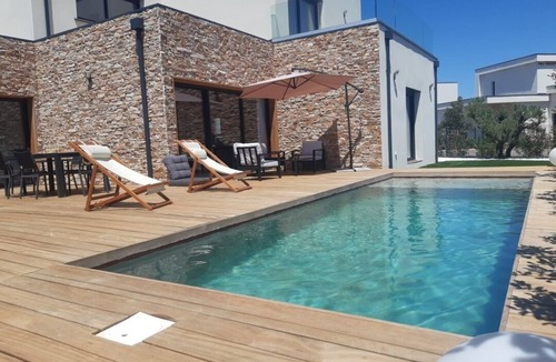 Saint-Just Villa | Villa Contemporaine Avec Piscine