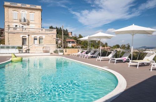 Cossignano Apartment | Villa Contessina