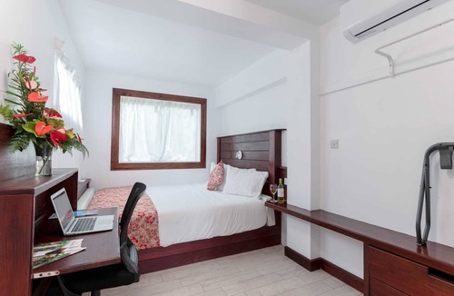 Roseau Hotel | Villa Copthall
