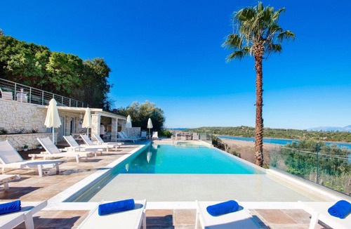 Agios Spyridon Corfu Villa | Villa Corfu Panorama by PosarelliVillas