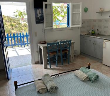 Vathi Apartment | Villa Costa Studios