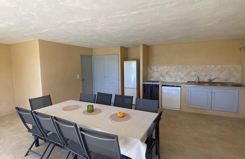 Cucuron Villa | Villa Cucuron, on the heights of Luberon
