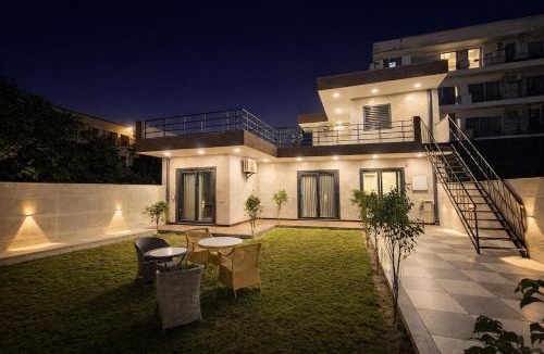 Gurugram Villa | Villa D'Akura Independent 4BHK Villa w Pool Lawn and Terrace