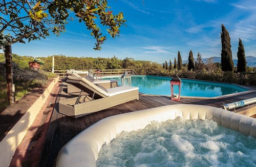Lucca Villa | VILLA D'AMICO, charming indulgence overlooking Lucca Town Centre