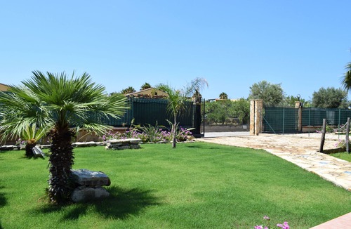 Campofelice di Roccella Villa | Villa del Mediterraneo 2 - 150 meters from the Campofelice di Roccella seafront