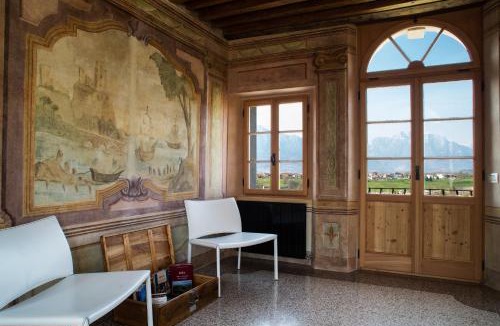 Mel Villa | Villa D'Or