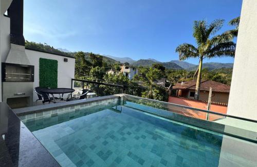 Ponte Branca Villa | Villa da Serra 2 - Casa com piscinas privativas vidro