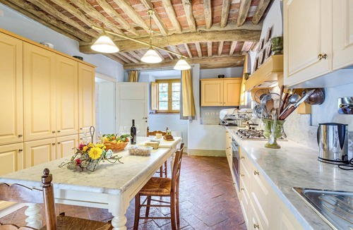 Guamo Villa | VILLA DALIA - Eight Bedroom Villa, Sleeps 19
